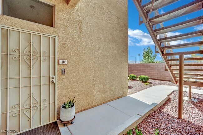 Building Photo - 8805 Jeffreys St
