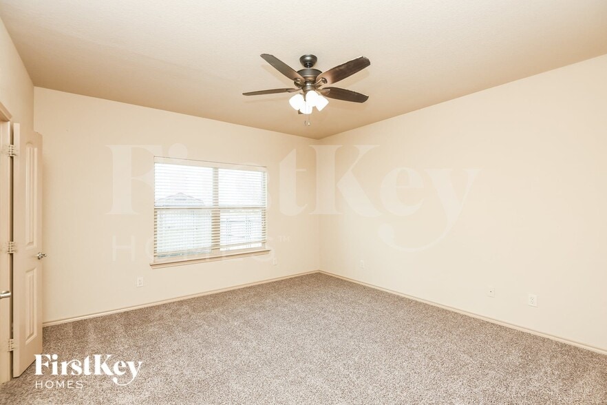 Building Photo - 1013 Jodie Dr