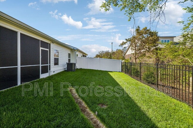 Building Photo - 3407 John Richards Dr