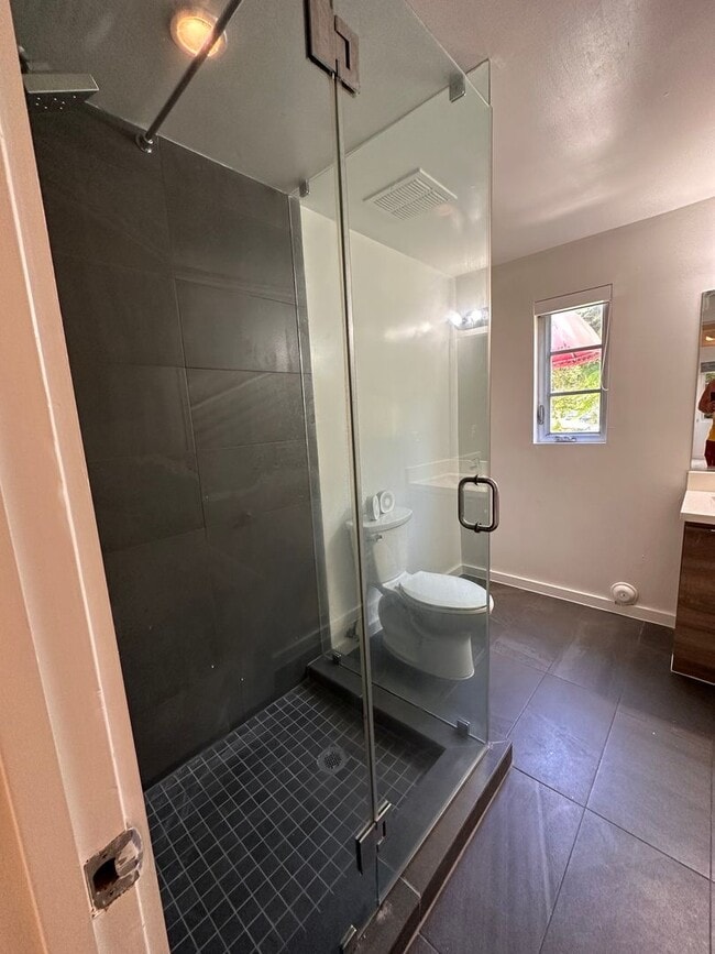 Building Photo - BRAND NEW 1BD APT IN THE HEART OF ART DECO