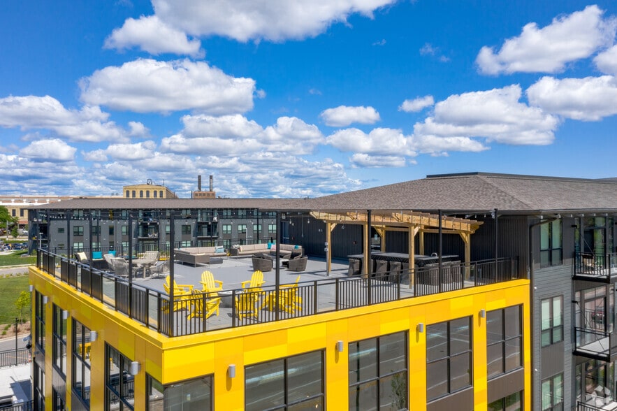 Building Photo - The West Living