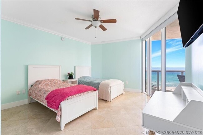 Building Photo - 17201 Collins Ave
