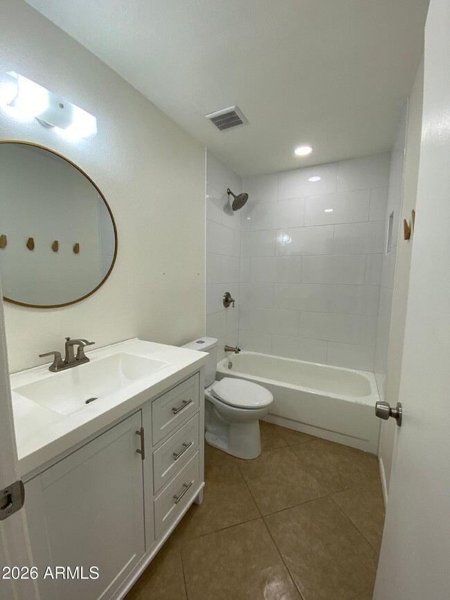 Building Photo - 1055 N Recker Rd