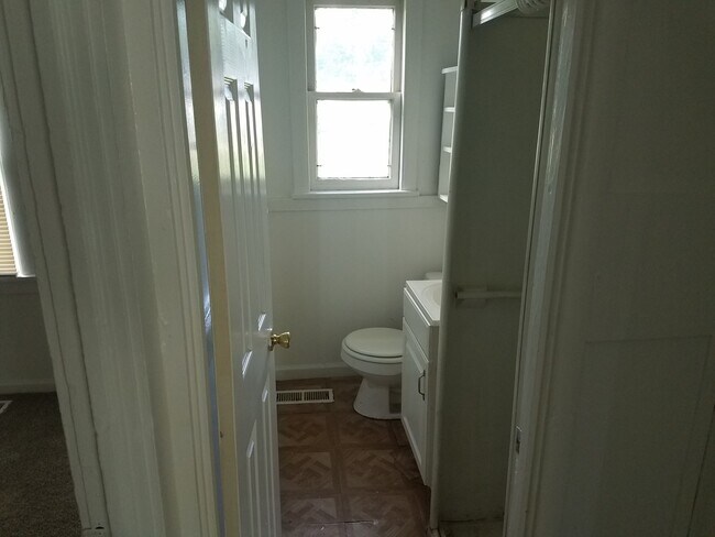 Building Photo - 431 14th St