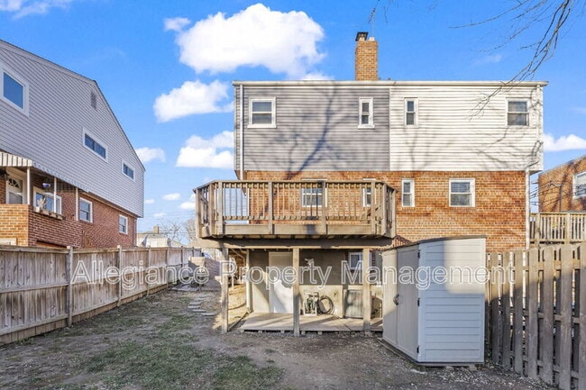 Building Photo - 3918 Usher Ave