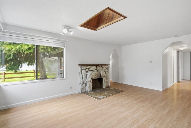 Building Photo - 3 BD | 2 BA Home with Great Backyard & Fireplace