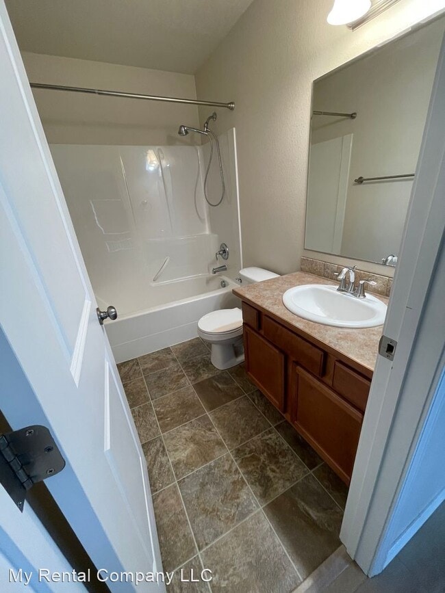 Building Photo - 3 br, 2.5 bath House - 1459 SW Sagebrush Lane