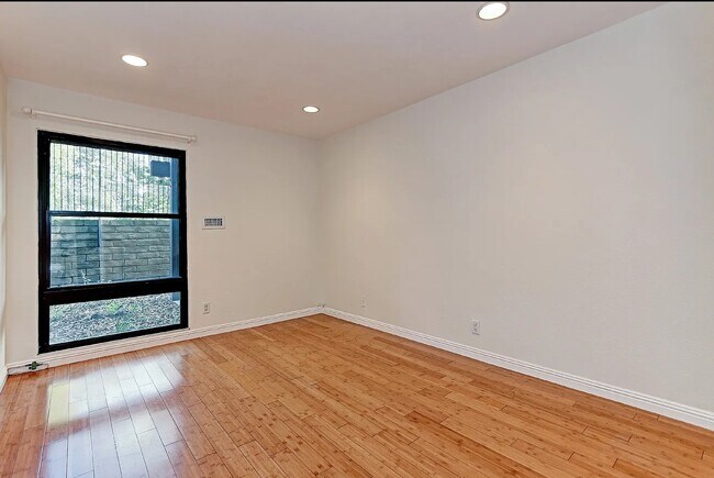 Building Photo - 7777 W 91st St