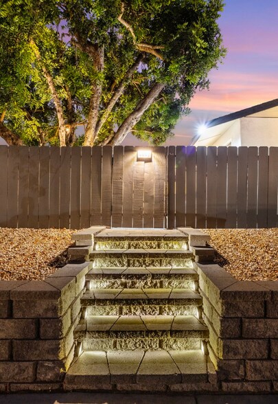Building Photo - 4440 Clairemont Dr