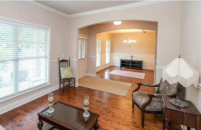 Building Photo - 7102 Sutter Ct