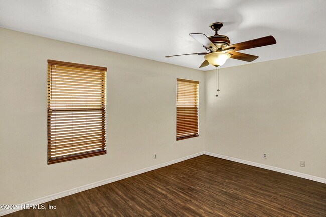 Building Photo - 7869 Jeff Dr
