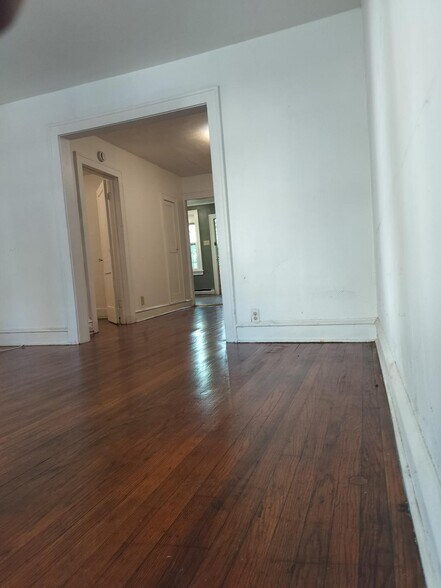 Building Photo - 158 Jefferson St