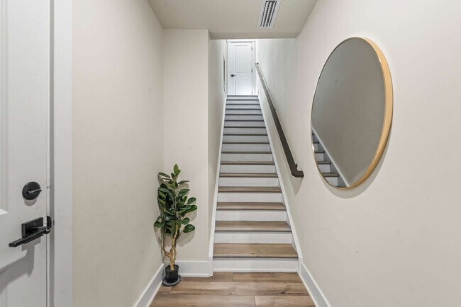 Building Photo - 3023 Jolene Ct