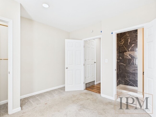 Building Photo - Available Now - Charming 3 Bedroom, 2 Bath...