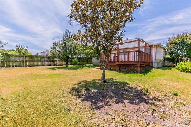 Building Photo - 2645 Andres Way