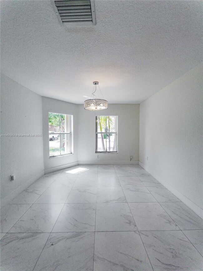 Building Photo - 16449 SW 48th Terrace