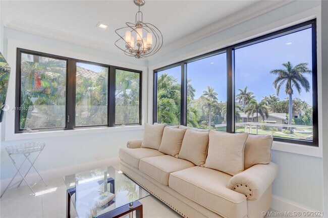 Building Photo - 750 Marine Dr
