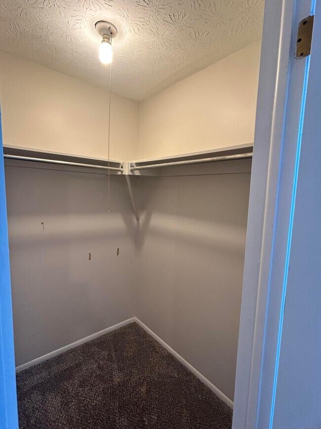 Building Photo - 2846 Avati Dr