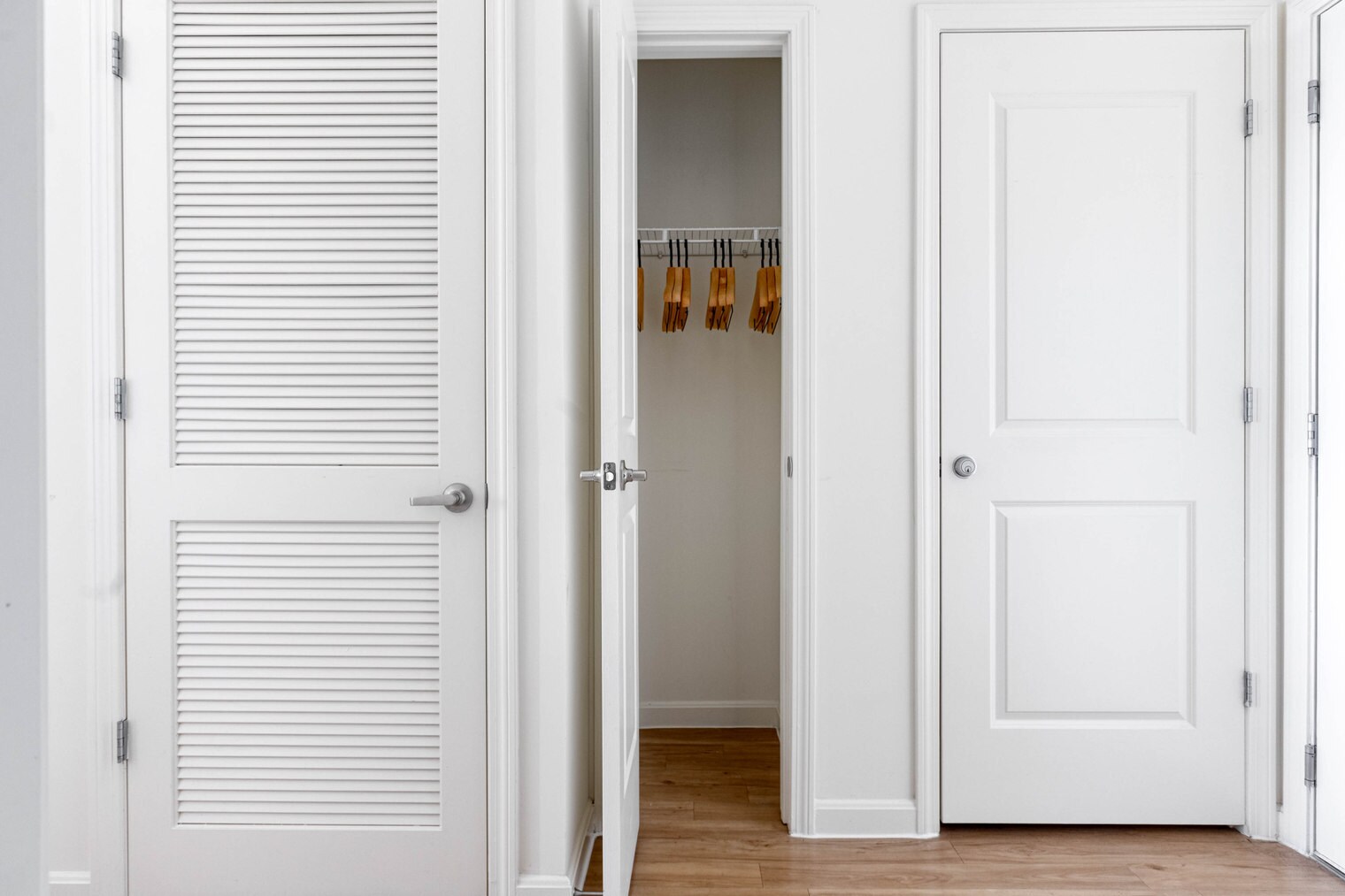 Building Photo - 333 Great River Rd