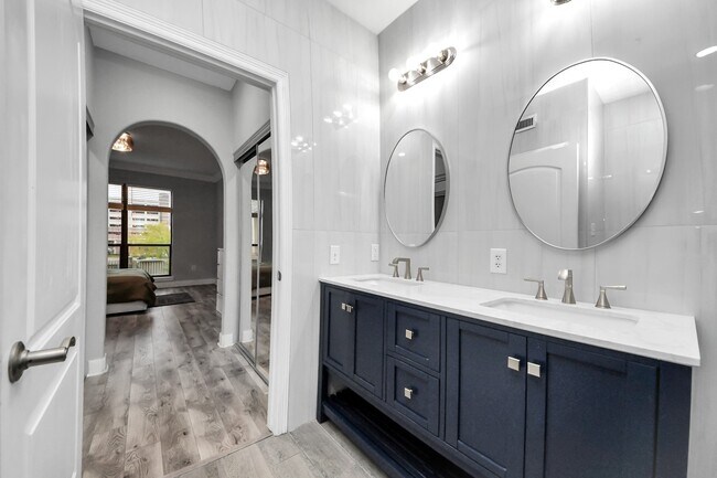 Building Photo - 2299 Lone Star Dr