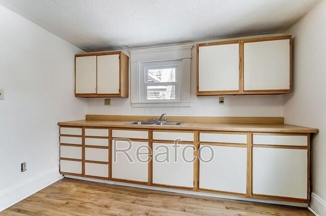 Building Photo - 888 Studer Ave