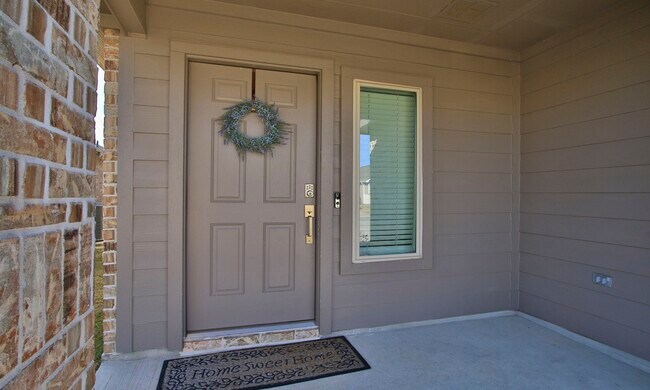 Building Photo - 9905 Gln Brk Ln