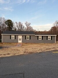 Building Photo - 285 E 2nd St