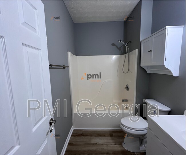 Building Photo - 224 Autumn Ridge Dr