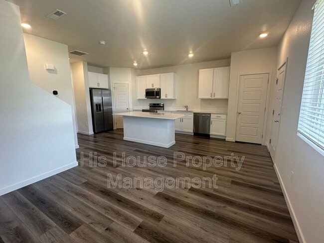 Building Photo - 248 Oriole Wy