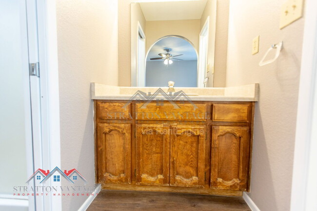 Building Photo - 3749 E Hopi Ave