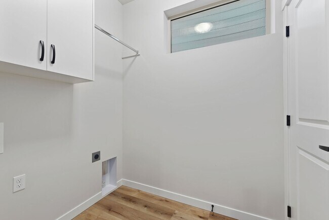 Building Photo - Beautiful 4-Bedroom Home in Meridian – Available Now | $2,500/month