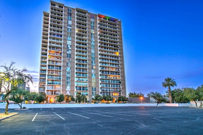 Building Photo - 2323 N Central Ave