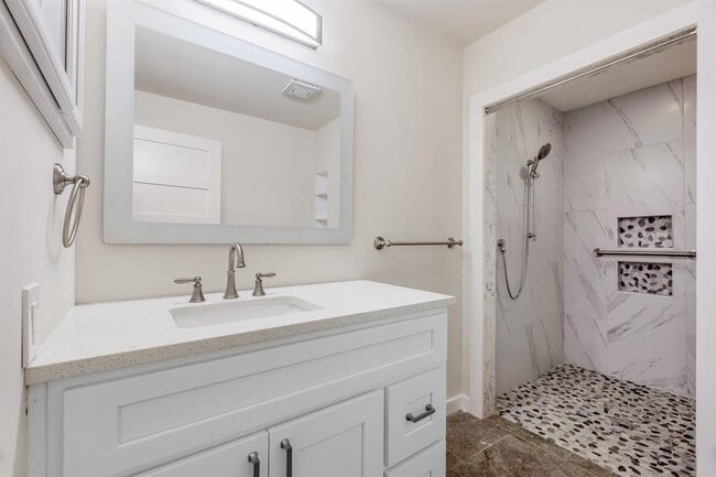 Building Photo - 7511 Carver Ave