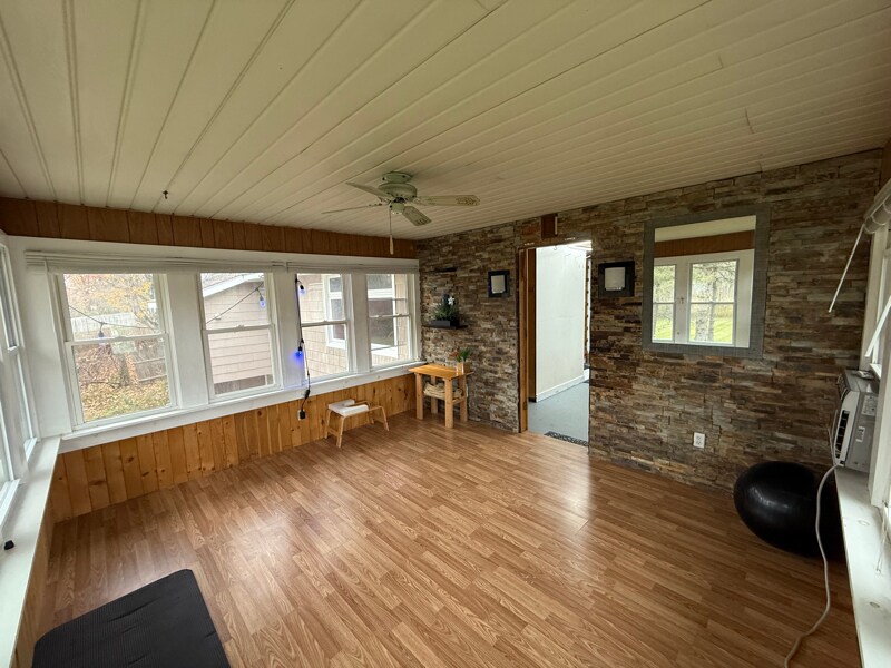 Building Photo - 6076 Smith Rd