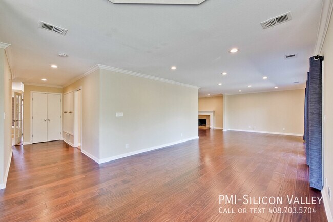 Building Photo - Amazing Cupertino Home!
