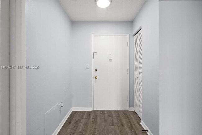 Building Photo - 1300 NE 191st St