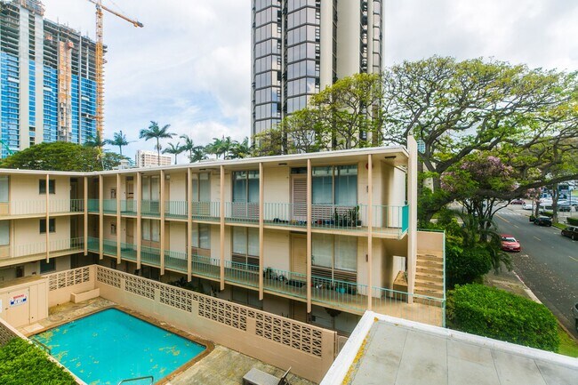 Building Photo - Bishop Manor Unit 22