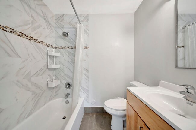 Building Photo - 1997 NE 15th Ave