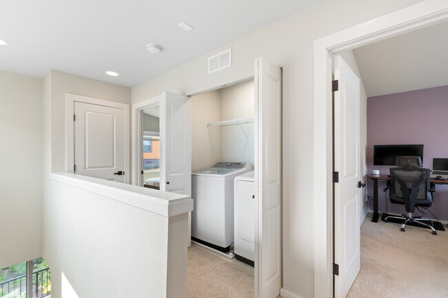 Building Photo - 9834-9811 11th Ave SW