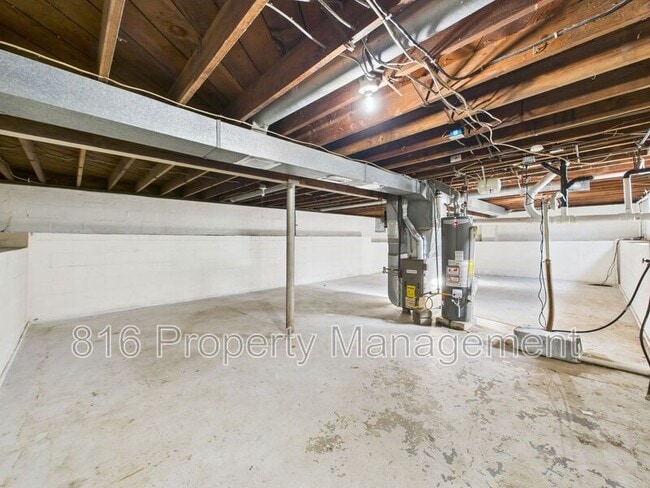 Building Photo - 6903 E 113 Terrace