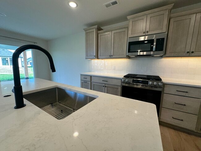 Building Photo - 5317 Makana Ln