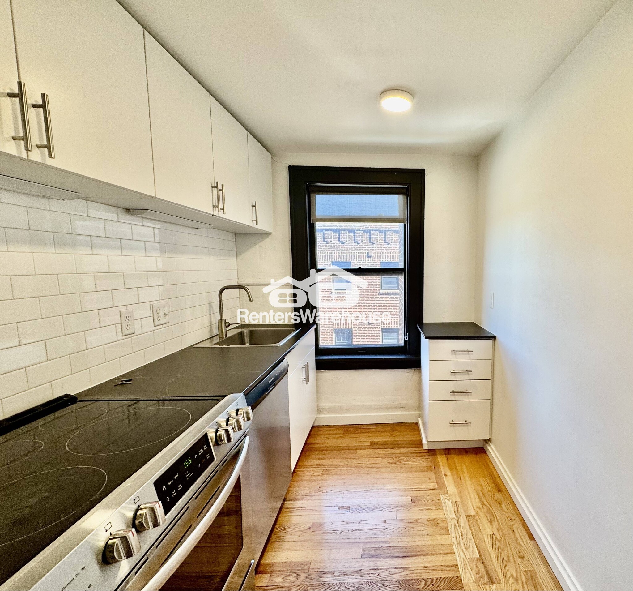 Building Photo - 2807 Grand Ave