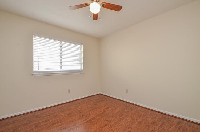 Building Photo - 1035 Western Meadows Dr