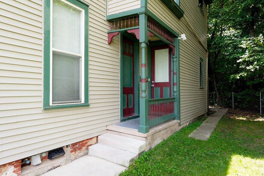 Building Photo - 929 English Ave