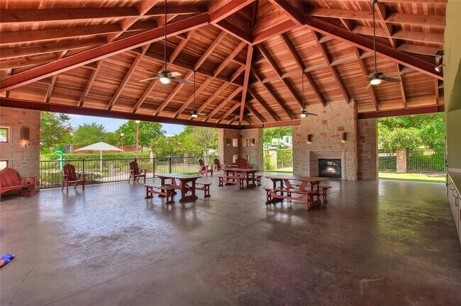 Building Photo - 2311 Dillon Pond Ln