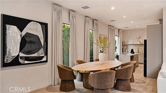 Building Photo - 8840 Ashcroft Ave