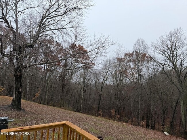 Building Photo - 152 Country Way Dr