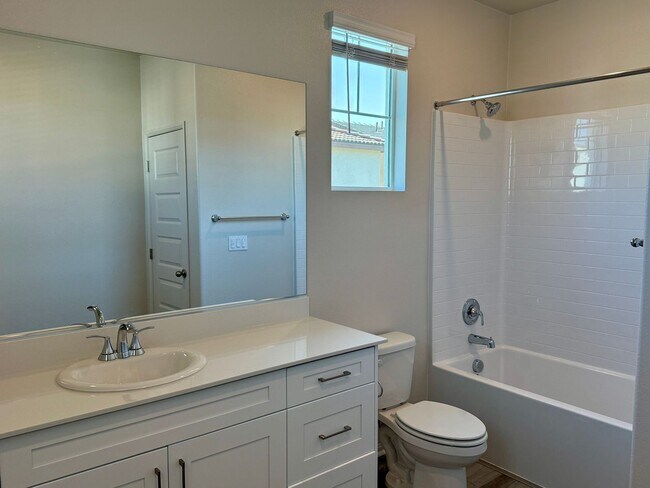 Building Photo - Brand New Luxury 2 story Home