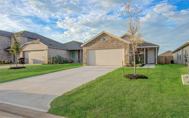 Building Photo - 25364 Carnation Ct