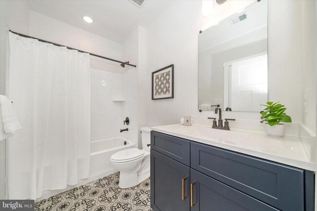 Building Photo - 204 3 Rivers Rd